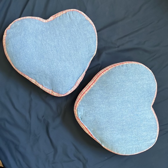 2 heart shaped throw pillows - Picture 2 of 5